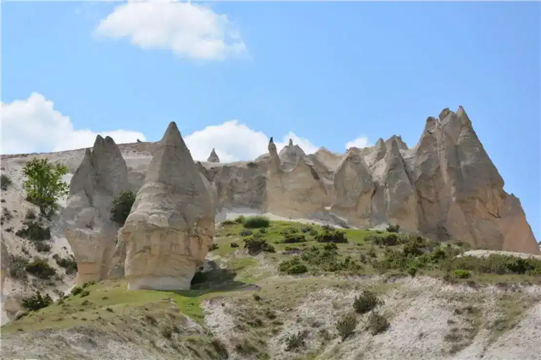 Afyon İscehisar Peri Bacaları Hakkında Bilmeniz Gerekenler image