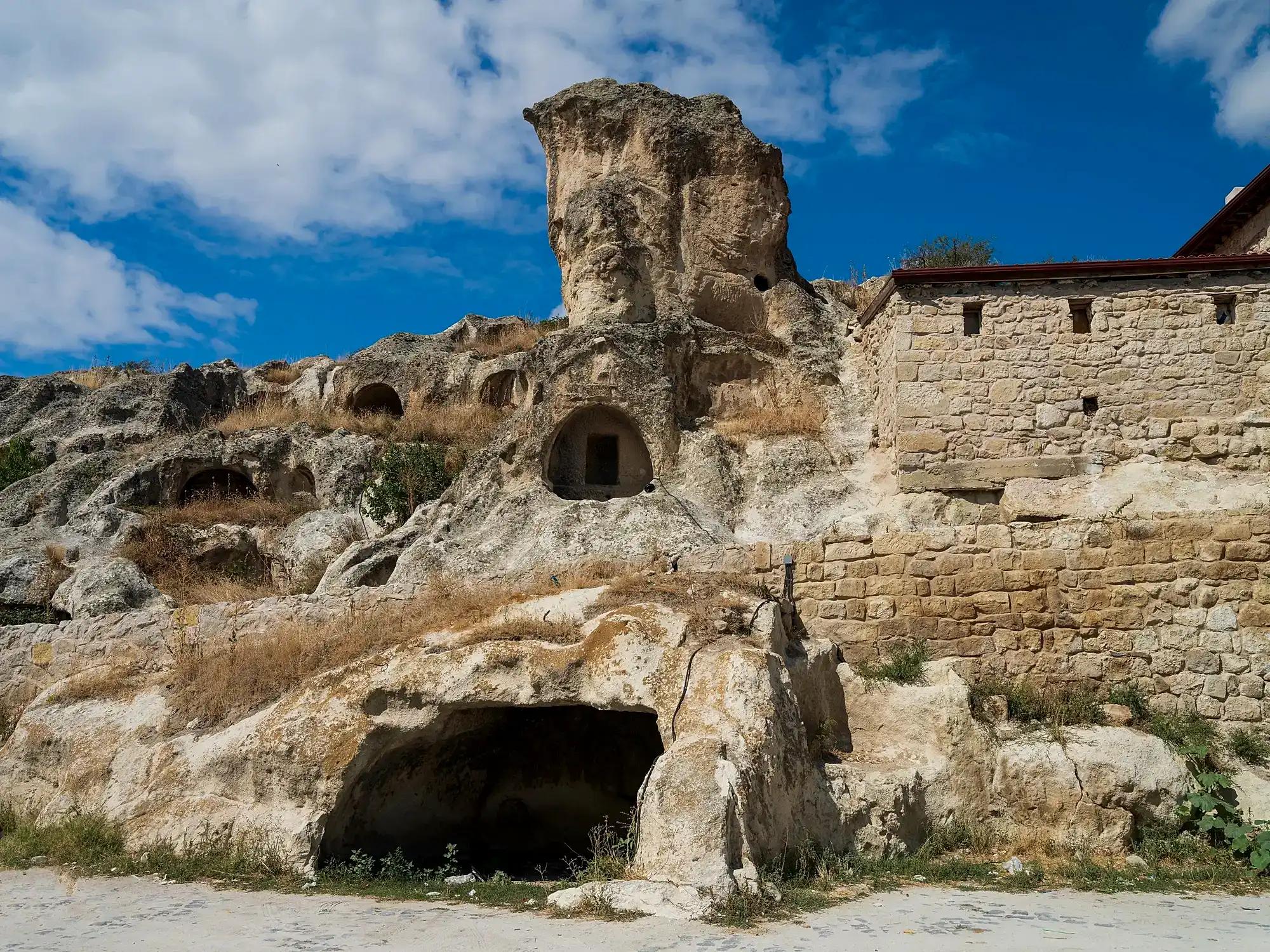 Ayazini Metropolis Antik Kenti Hakkında Bilgiler image