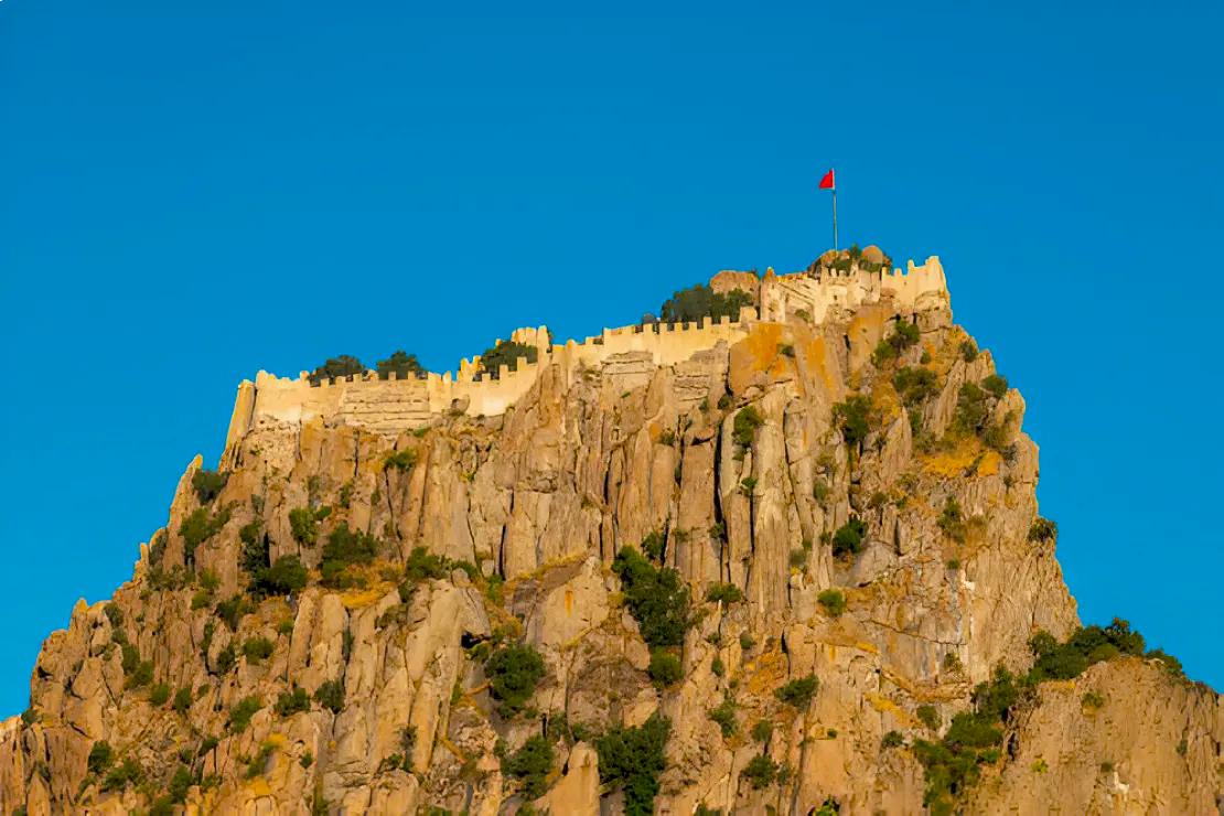 Afyonkarahisar Kalesi Hakkında Bilgiler image